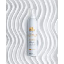 Festett hajra való csomag - milk_shake® color maintainer sampon + kondicionáló + whipped cream + AJÁNDÉK neszeszer + let is shine + leave-in kondi 75 ml