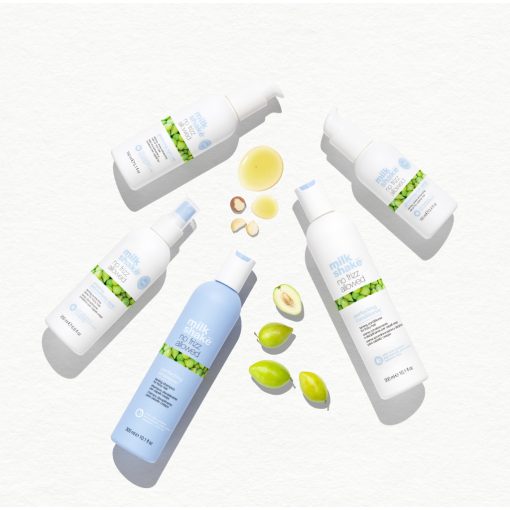 milk_shake® amazing - anti humidity spray - Simító spray szöszös hajra